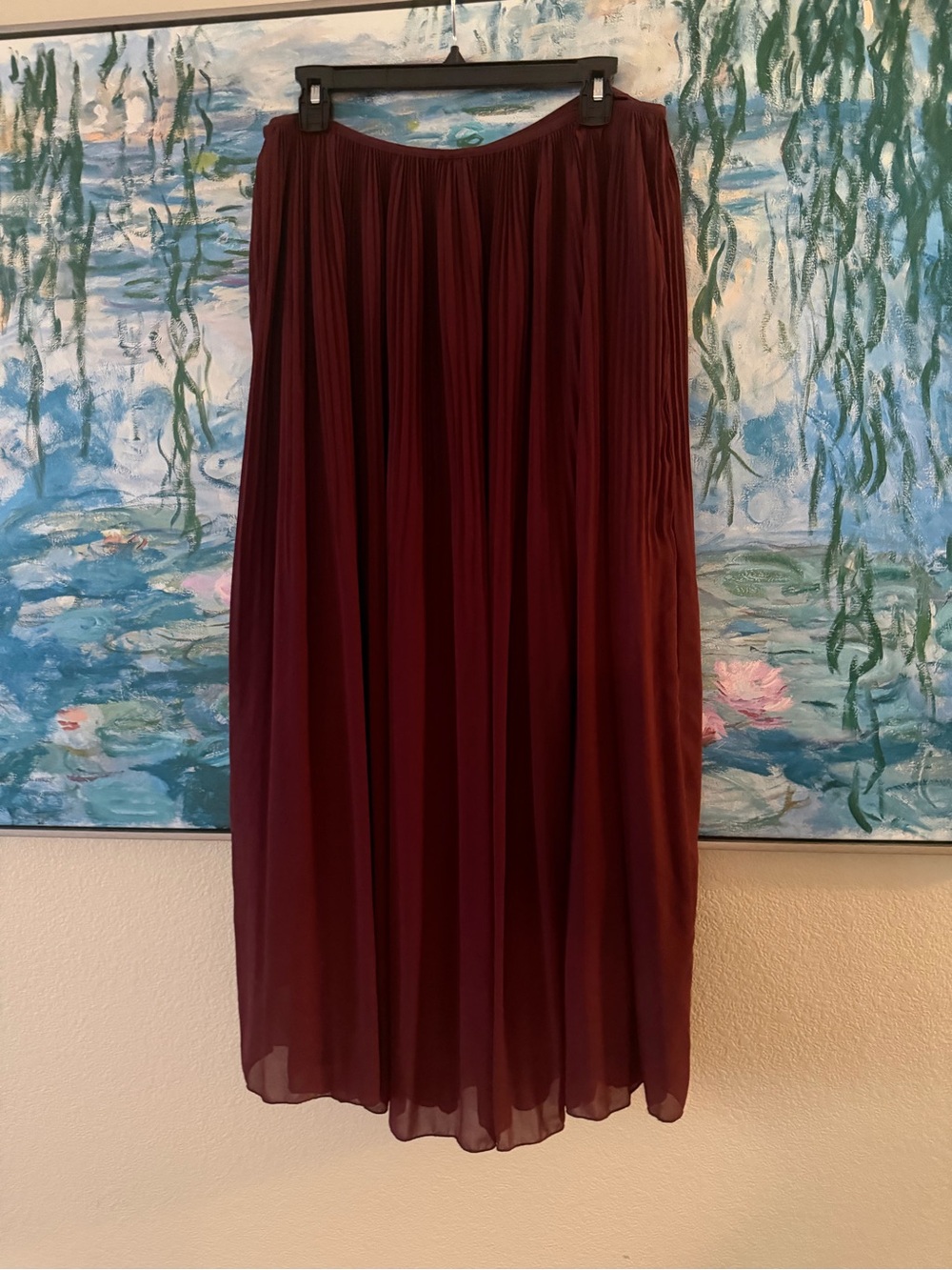 H & M Pleated Maxi Skirt - Burgundy